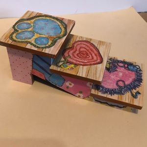 Calico kittens 3 stair figure shelf. With rug look